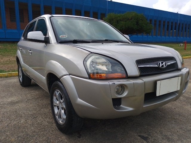 HYUNDAI - TUCSON GLS 20L