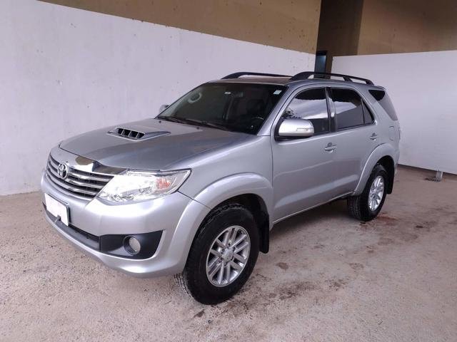 TOYOTA HILUX SW4 SRV 4X4